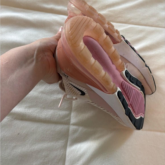 Nike Air270 Womens Runnjng Shoes - Picture 10 of 10